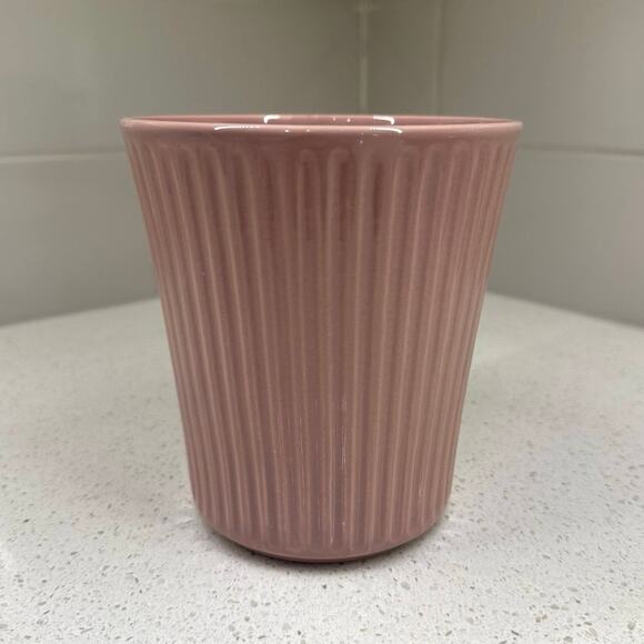 Pink Ceramic Flower Pot - Picture 1 of 4
